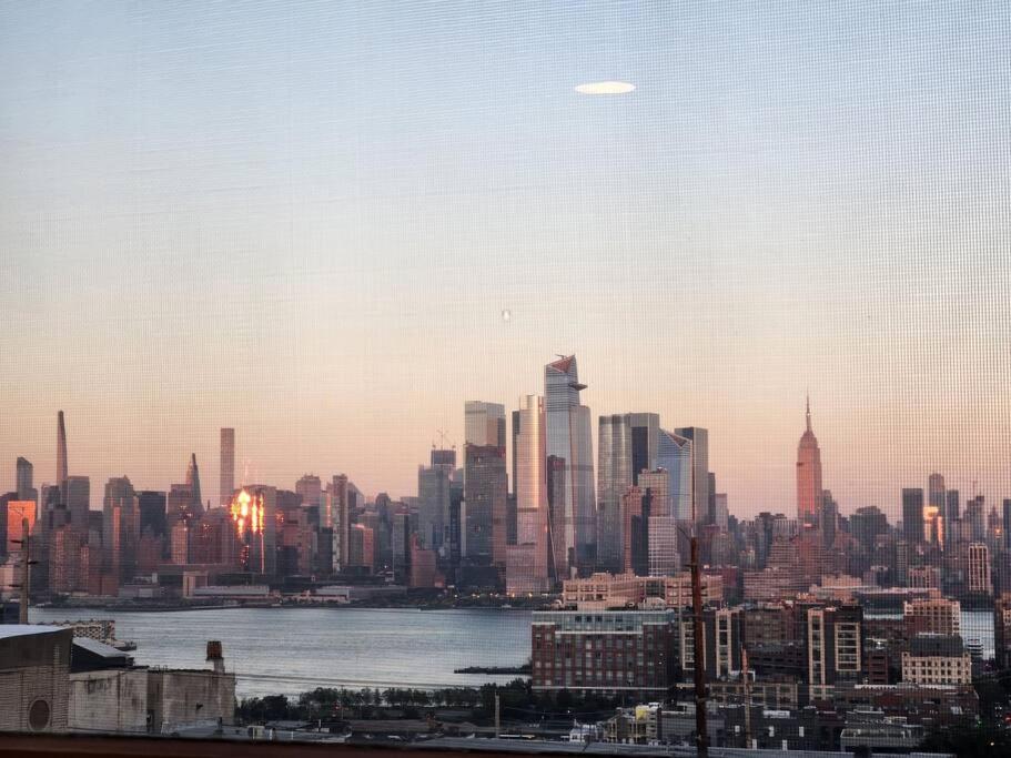 Luxurious 2 Bed ! Mins To Nyc! Διαμέρισμα Union City Εξωτερικό φωτογραφία